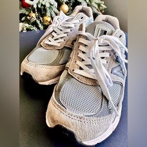 New Balance / Made in Usa 990v5